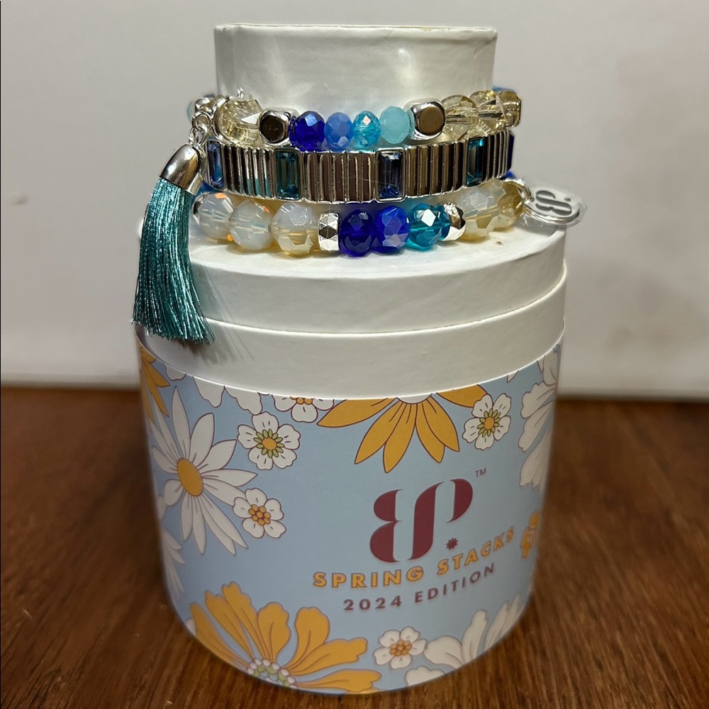 Ocean eyes spring stack